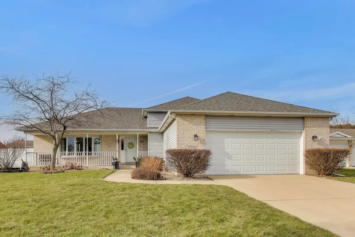 6926 Hawk Drive, Schererville, IN 46375 - Image #1