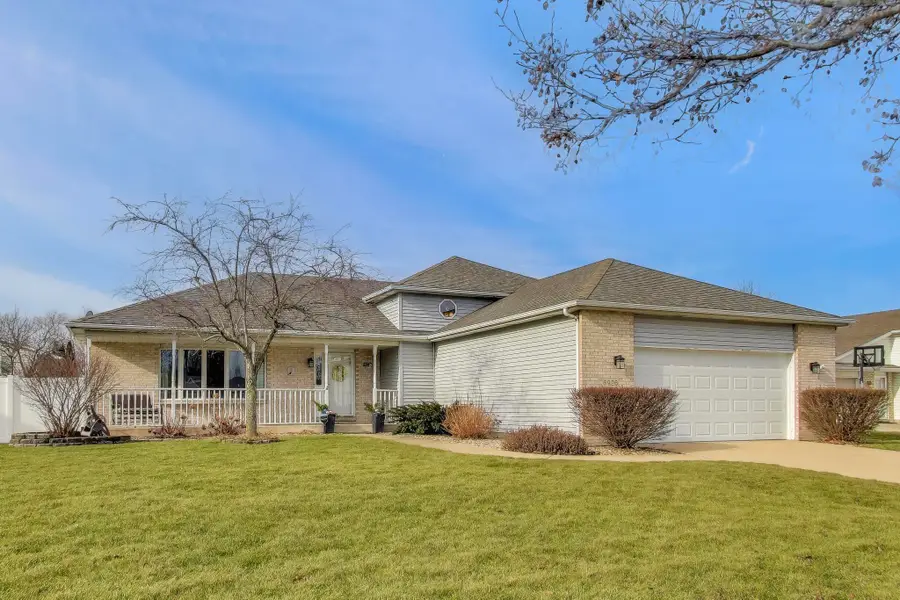 6926 Hawk Drive, Schererville, IN 46375 - Image #2