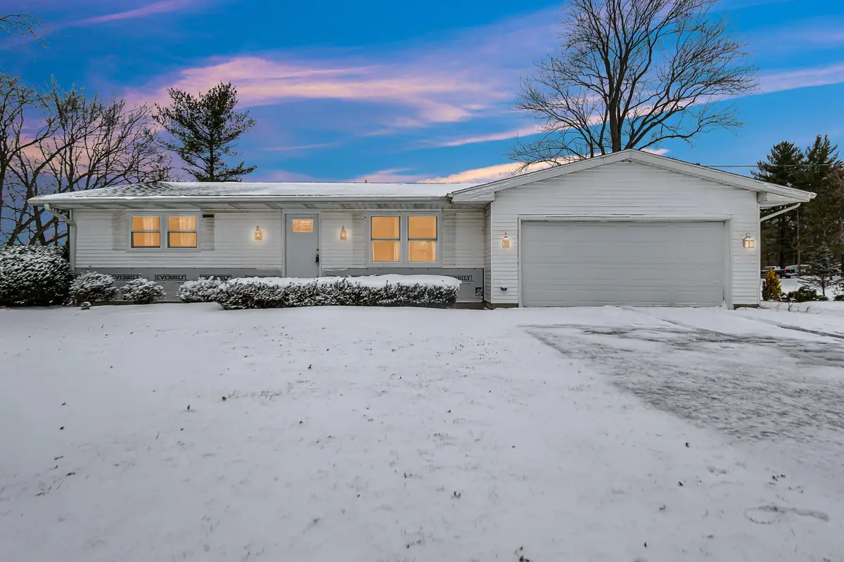 7210 E 97th Avenue, Crown Point, IN 46307 - Image #1