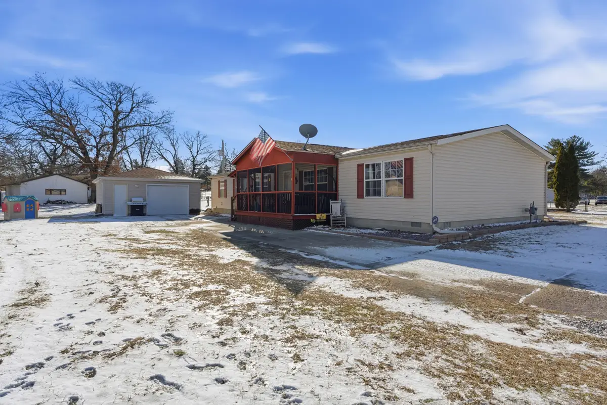 4827 E 994 N, Demotte, IN 46310 - Image #1