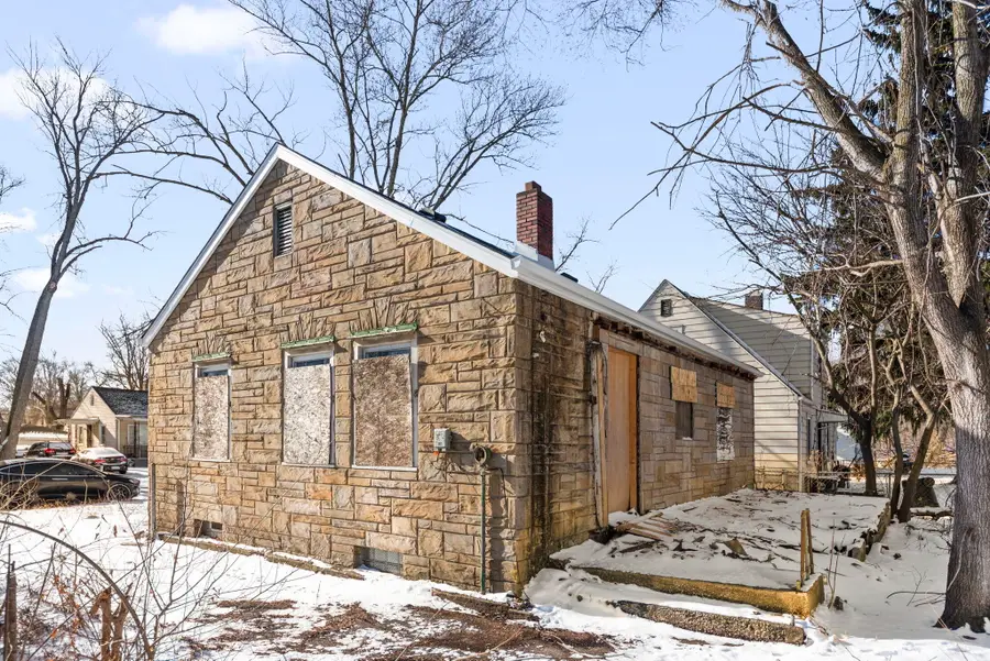 908 E 44th Avenue, Gary, IN 46409 - Image #2