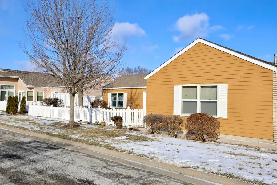 322 Valley Court, Lowell, IN 46356 - Image #2