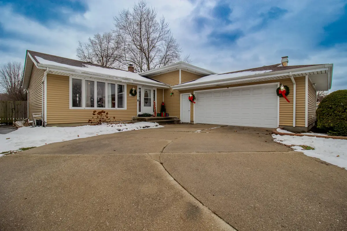1241 Willow Lane, Schererville, IN 46375 - Image #1