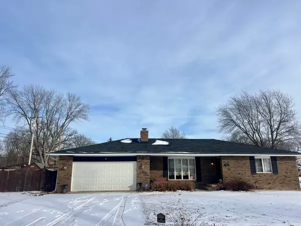5 Sycamore Lane, Hobart, IN 46342