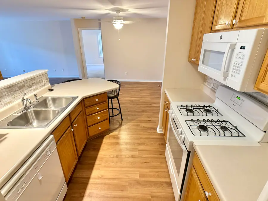 9814 Wildwood Court #1c, Highland, IN 46322 - Image #2