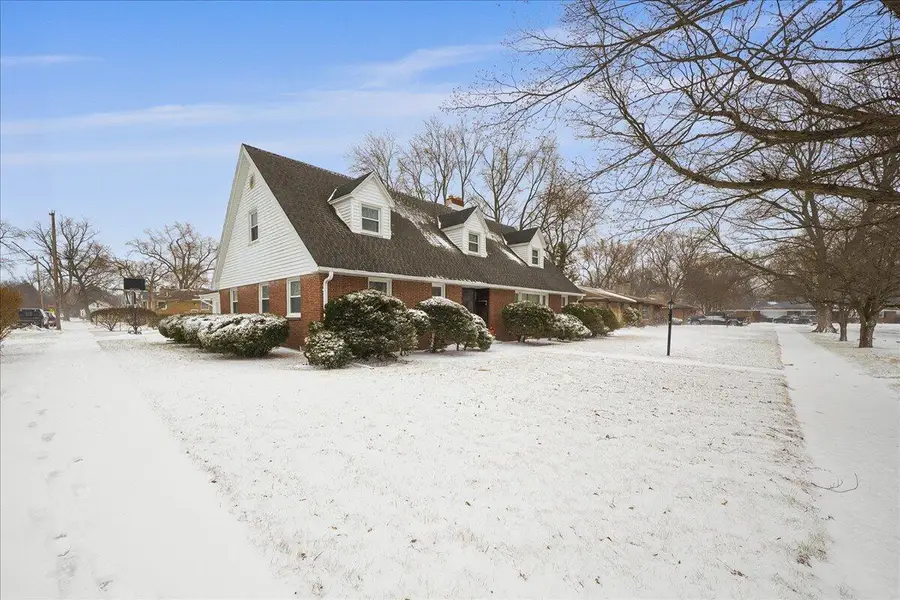 241 E 11th Place, Hobart, IN 46342 - Image #3