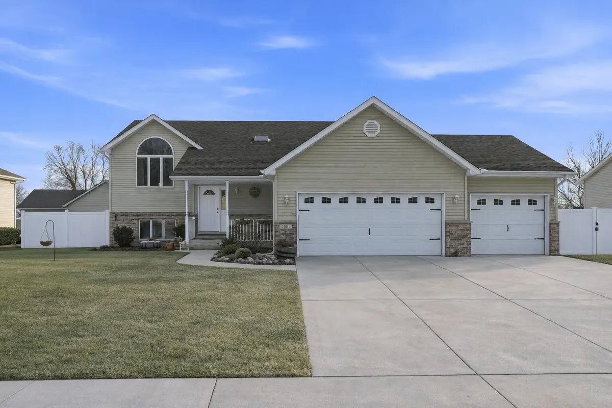 3001 Emerald Drive, Hobart, IN 46342 - Image #1