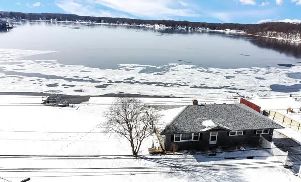 238 W Johnson Road, La Porte, IN 46350