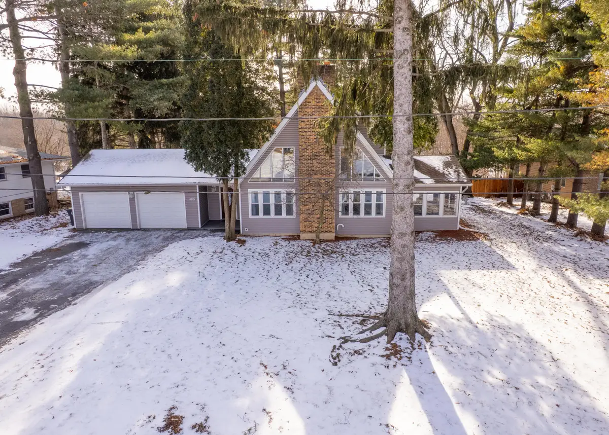 3675 E 32nd Court, Hobart, IN 46342 - Image #1