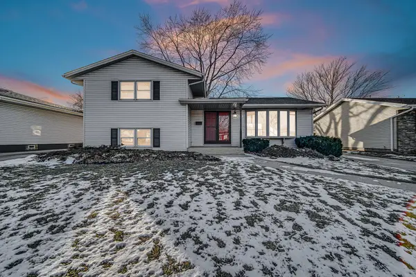 9220 Wildwood Drive, Highland, IN 46322