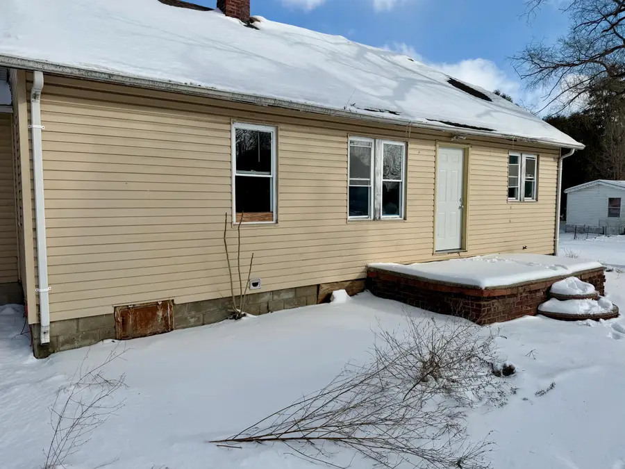 211 W Main Street, Medaryville, IN 47957 - Image #2