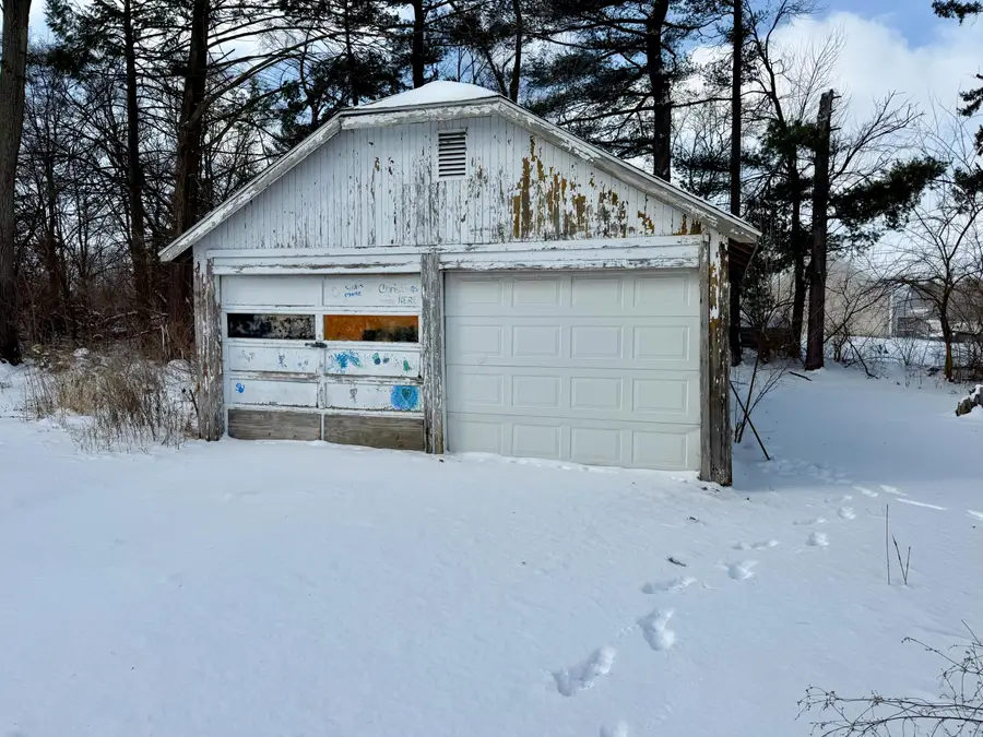 211 W Main Street, Medaryville, IN 47957 - Image #3