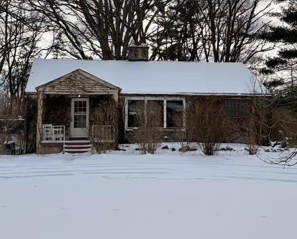 1135 Lakeview Drive, Schererville, IN 46375