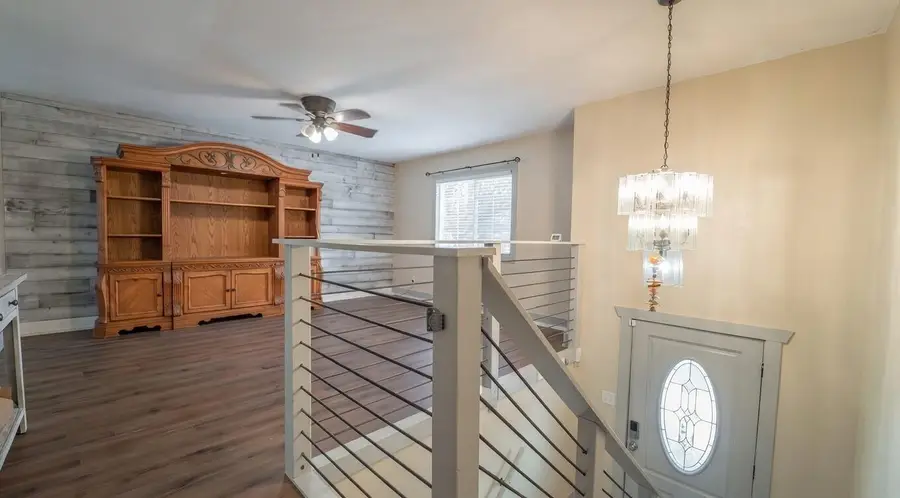 1058 W 61st Avenue, Merrillville, IN 46410 - #2