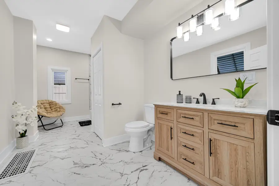 806 Lawrence Street, La Porte, IN 46350 - #2