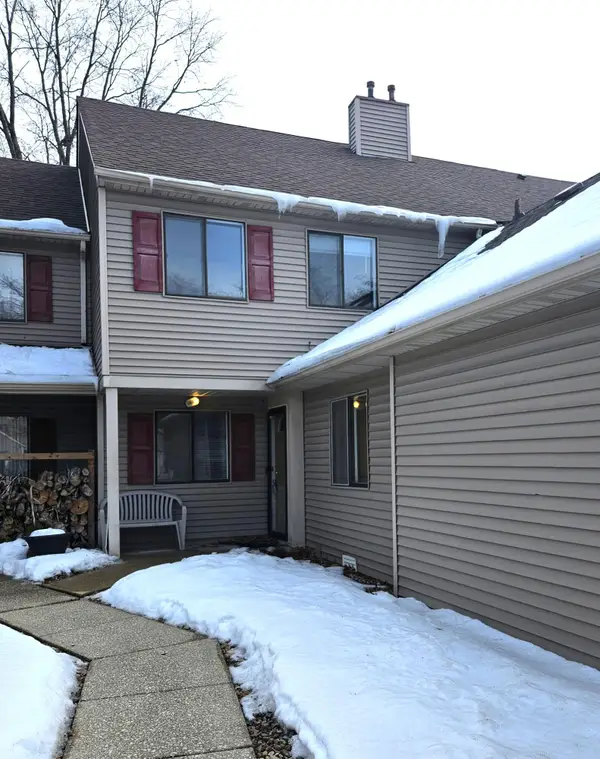 2105 Dogwood Lane, Chesterton, IN 46304