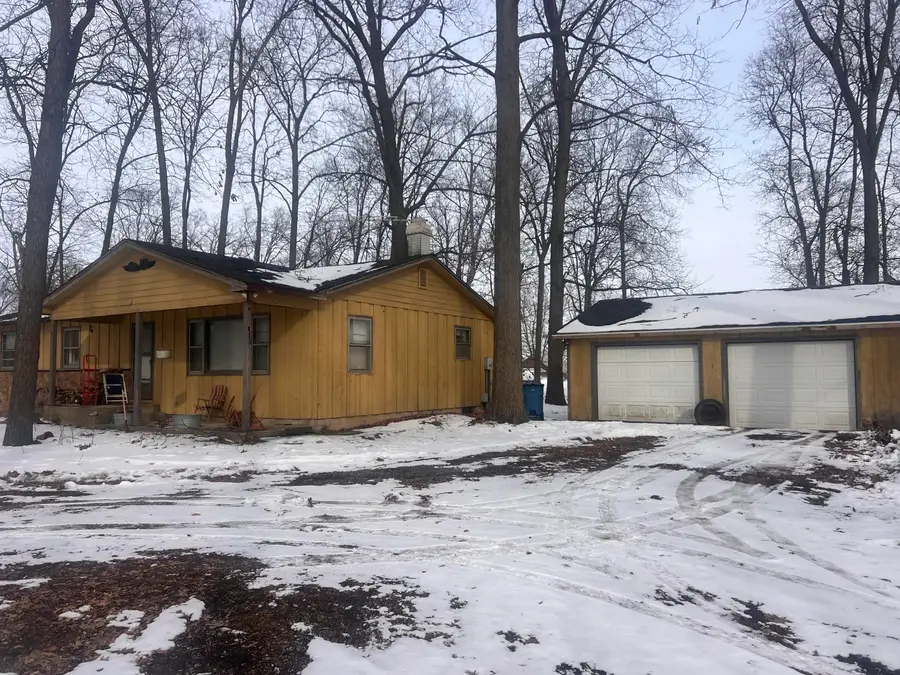 645 S 150 E, Kouts, IN 46347 - #3