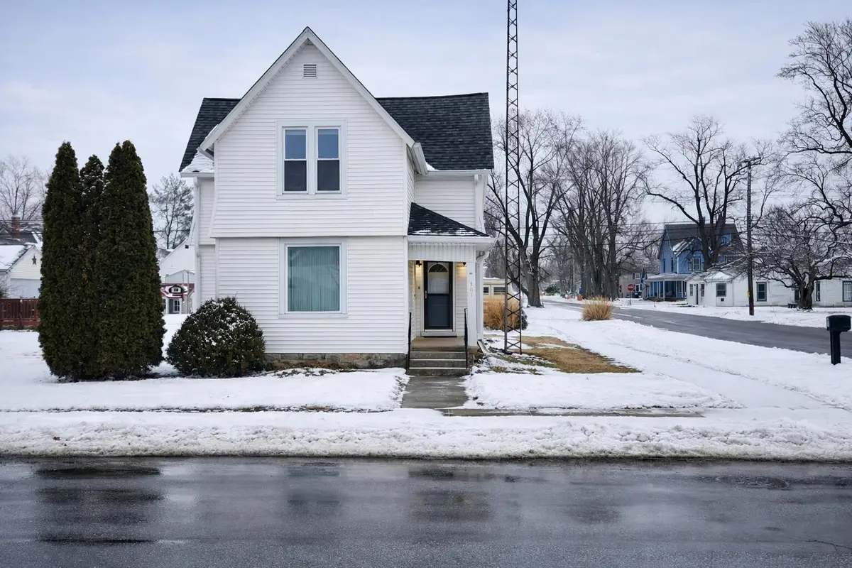 301 N Range Street, Wolcott, IN 47995 - #1