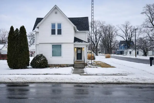 301 N Range Street, Wolcott, IN 47995