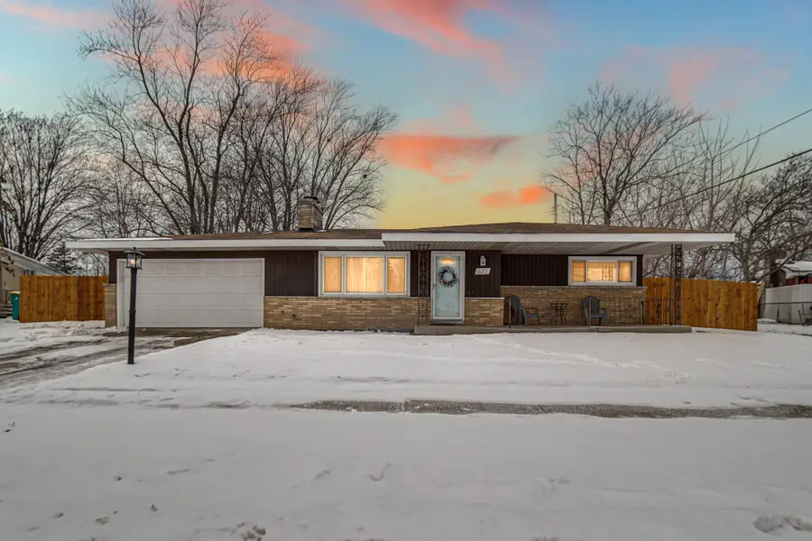 622 E 54th Avenue, Merrillville, IN 46410 - #2