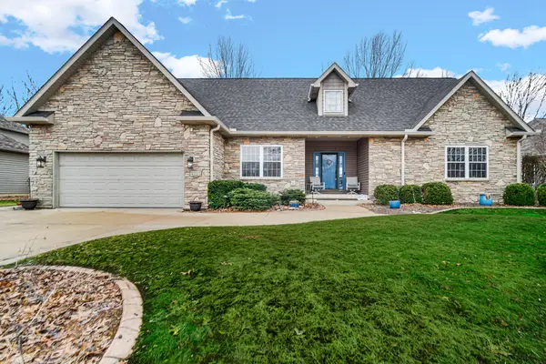 4221 Westwood Lane S, Chesterton, IN 46304