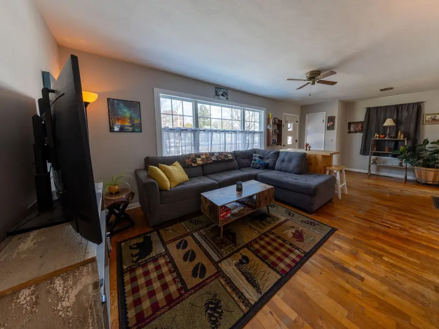 903 W Grove Street, Rensselaer, IN 47978 - #3