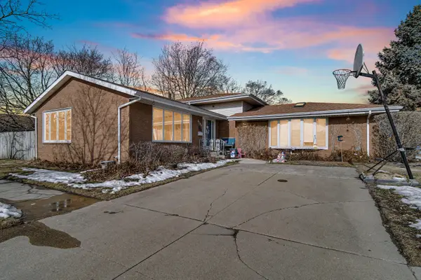 8796 Madison Avenue, Munster, IN 46321