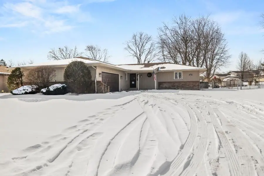 943 Pawnee Drive, Crown Point, IN 46307 - #2