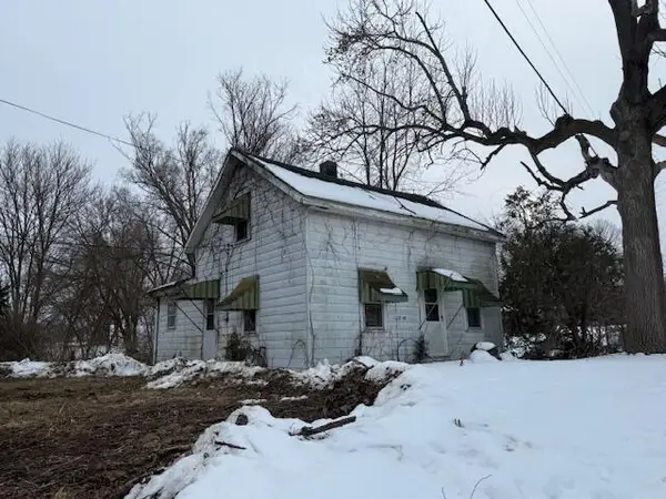 2248 E State Rd 2, Rolling Prairie, IN 46371