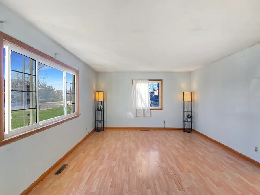 703 N Glenwood Avenue, Griffith, IN 46319 - #2