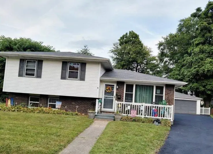 811 Henry Court, Hobart, IN 46342 - #1