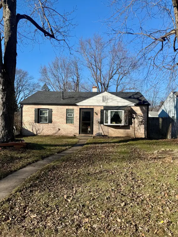 270 Woodlawn Avenue, Chesterton, IN 46304