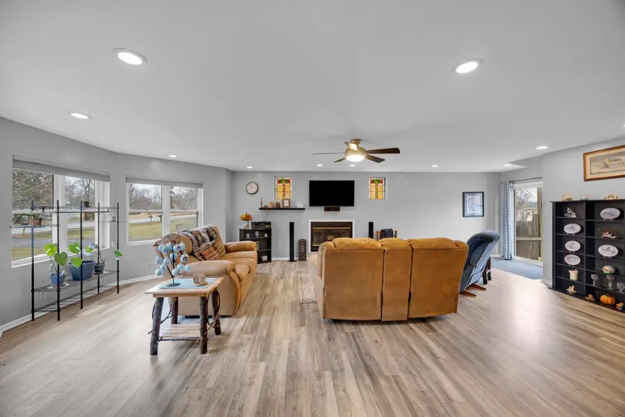 2600 E 73rd Avenue, Merrillville, IN 46410 - #3