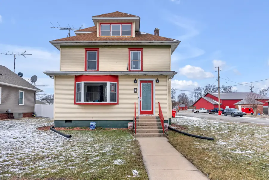 14 N Michigan Street, La Crosse, IN 46348 - #3