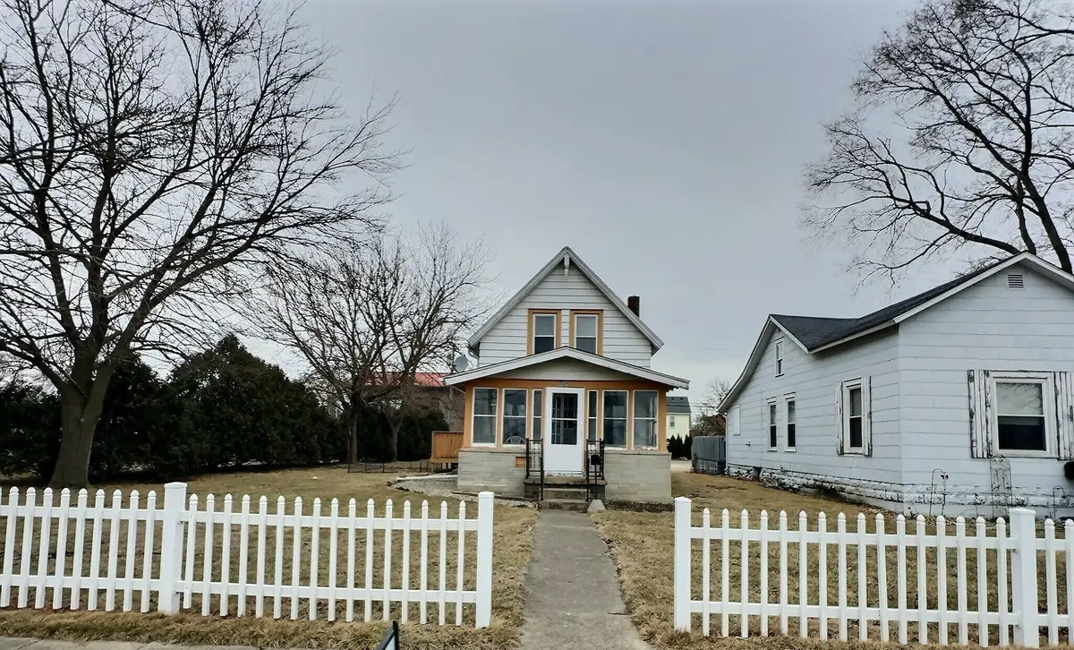 204 E Seymour Street, Kentland, IN 47951 - #1