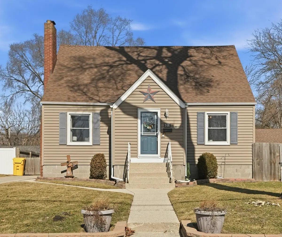 706 W Lake Street, Griffith, IN 46319 - #1