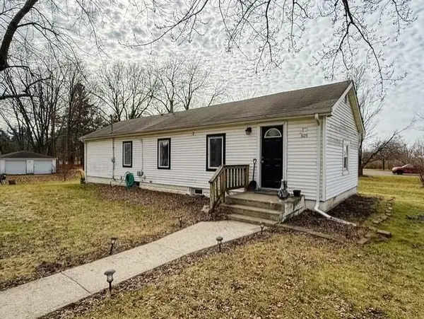 805 Sunset Drive, Kouts, IN 46347