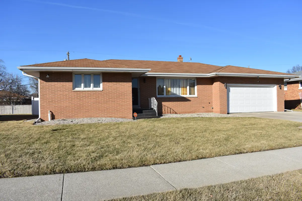 300 W 54th Place, Merrillville, IN 46410 - #1