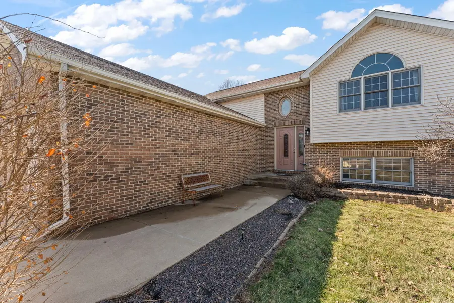 920 Plantation Road, Valparaiso, IN 46385 - #3