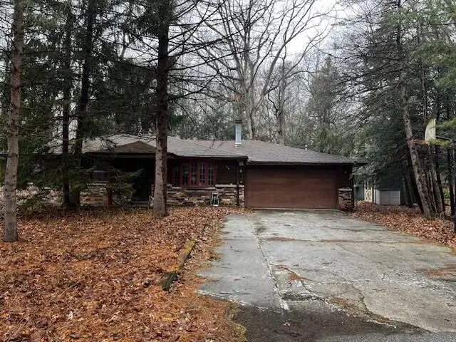 514 E Bellevue Avenue, Beverly Shores, IN 46301 - #2