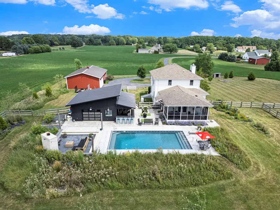 84 S 410 W, Valparaiso, IN 46385 - #2