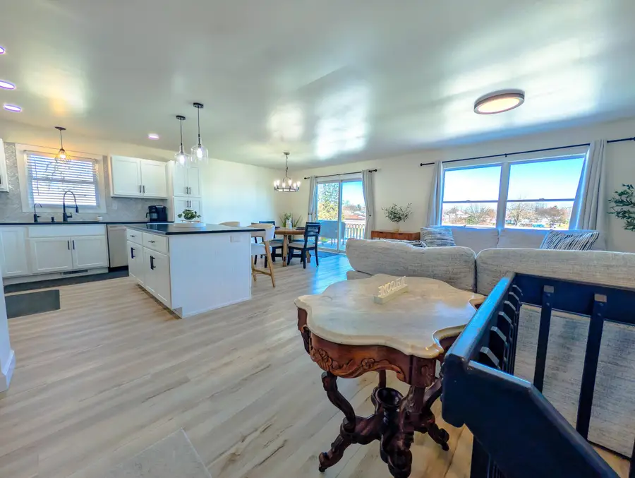 1065 Shoreline Road, Crown Point, IN 46307 - #3