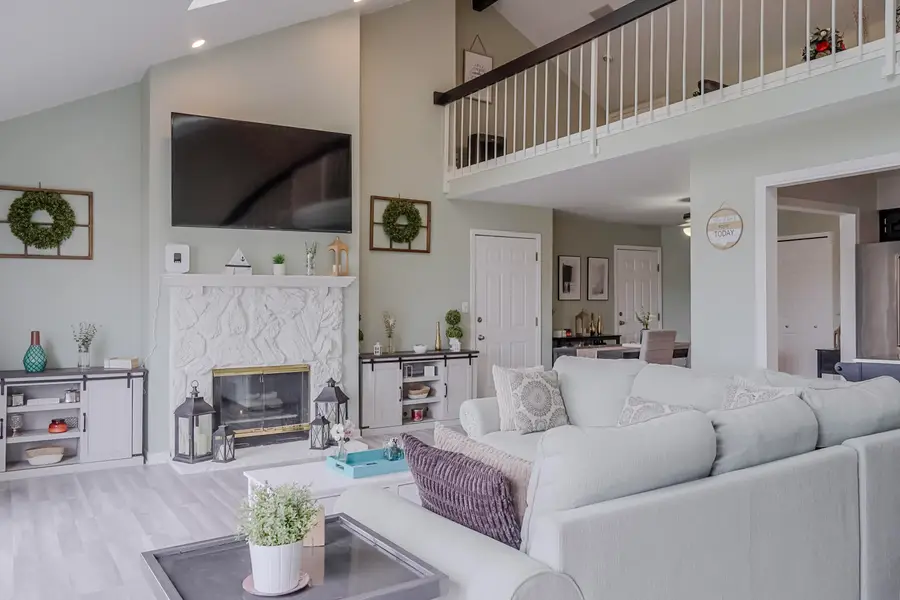 5065 Spinnaker Lane #E, Crown Point, IN 46307 - #2