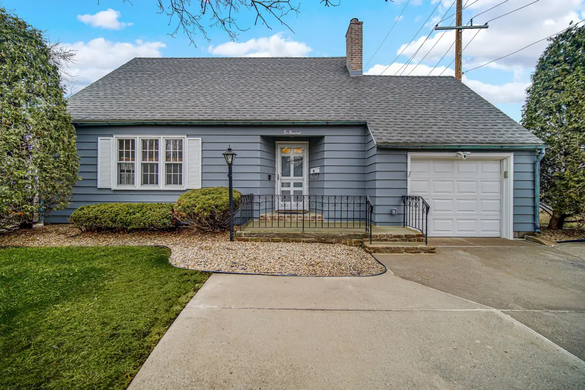 600 W North Street, Crown Point, IN 46307 - #1