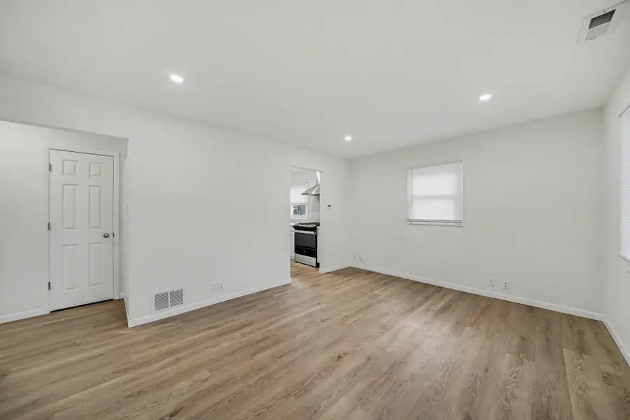 613 N Ashland Avenue, Michigan City, IN 46360 - #2