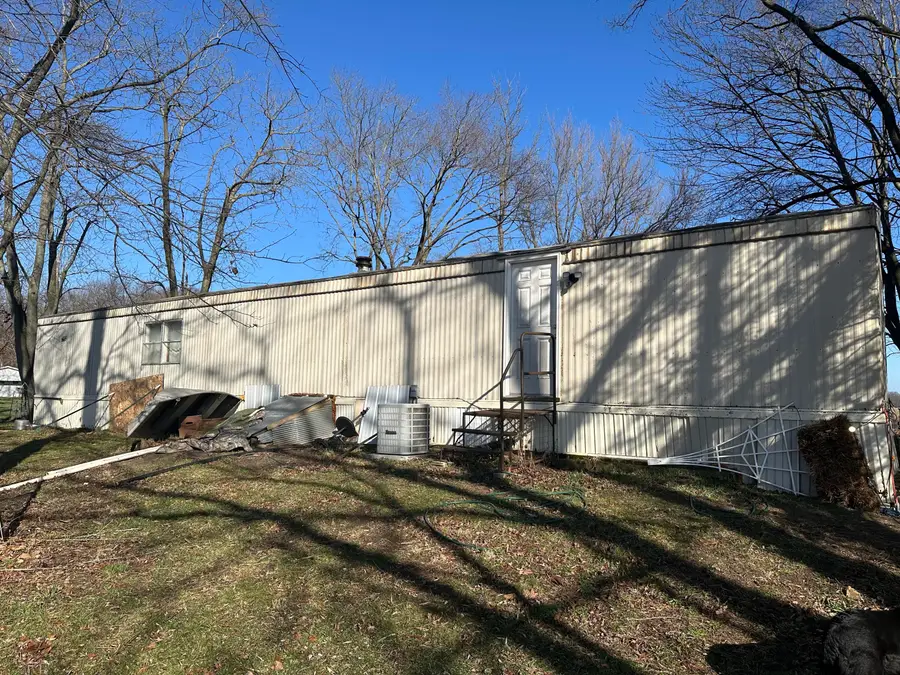 1125 E 400 S, Knox, IN 46534 - #2