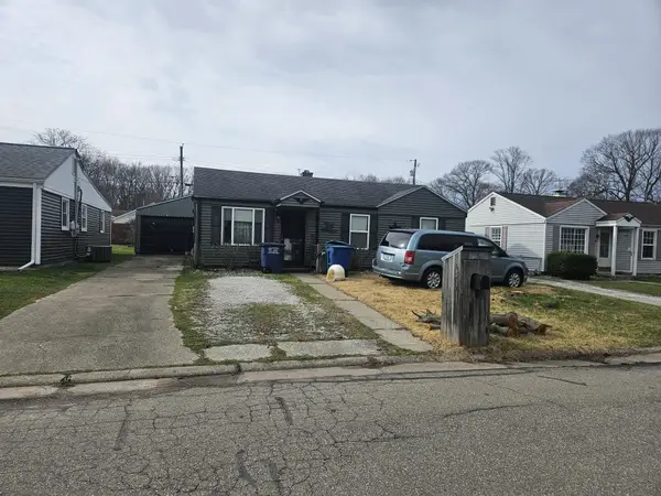 1638 Stone Lake Drive, La Porte, IN 46350