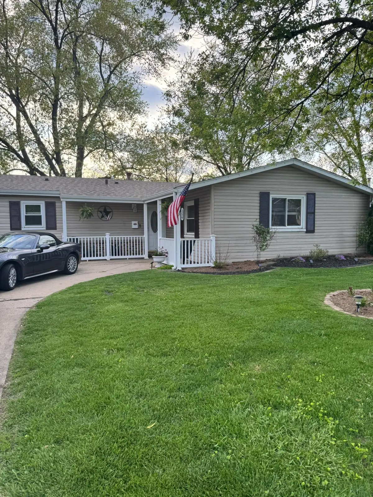 1226 N Glenwood Avenue, Griffith, IN 46319 - #1