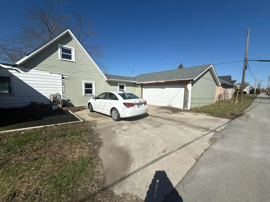 1322 S E Street, Elwood, IN 46036 - #3