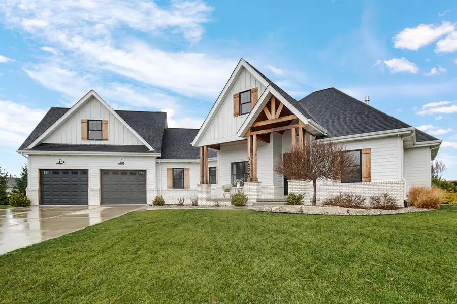 9695 Jonathan Court, Saint John, IN 46373 - #2